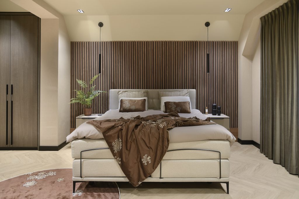 Featured image for the post: Slaapkamer met houten wandpanelen: Tips en inspiratie