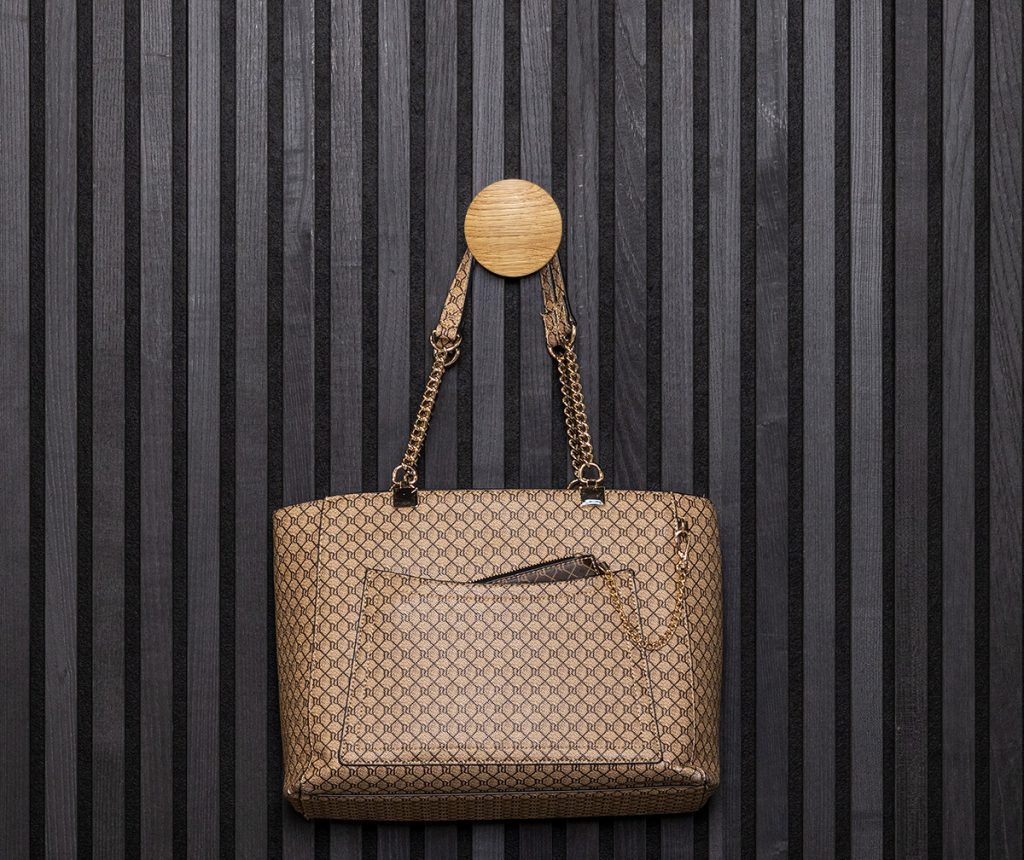 Afbeelding 2 van 10 in Hanger galerij