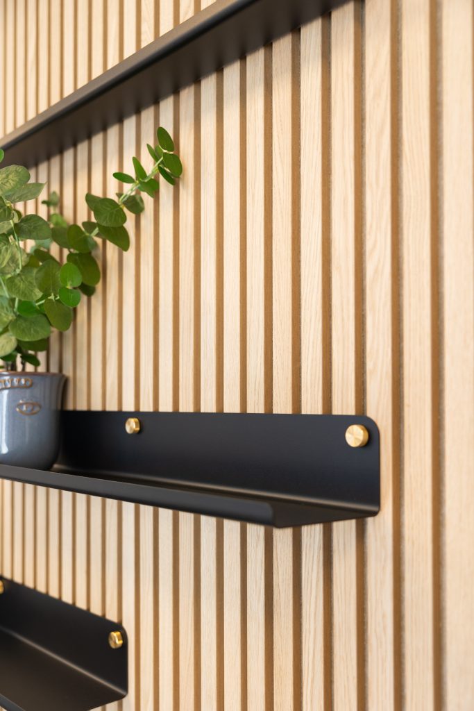 Afbeelding 2 van 10 in Wandplank breed galerij