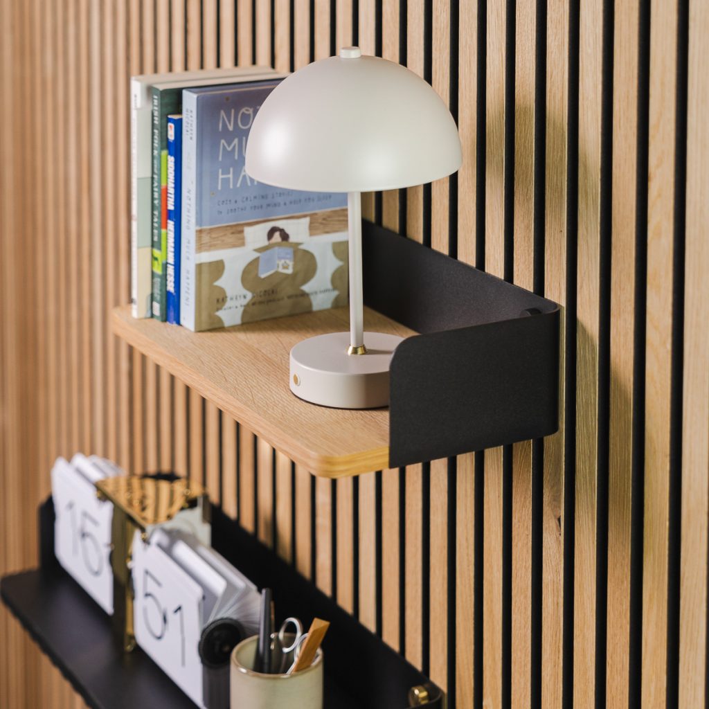 Afbeelding 6 van 8 in Boekenplank galerij