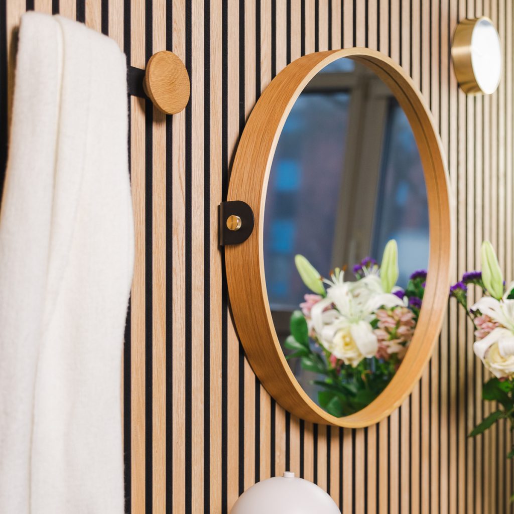 Afbeelding 5 van 8 in Spiegel galerij