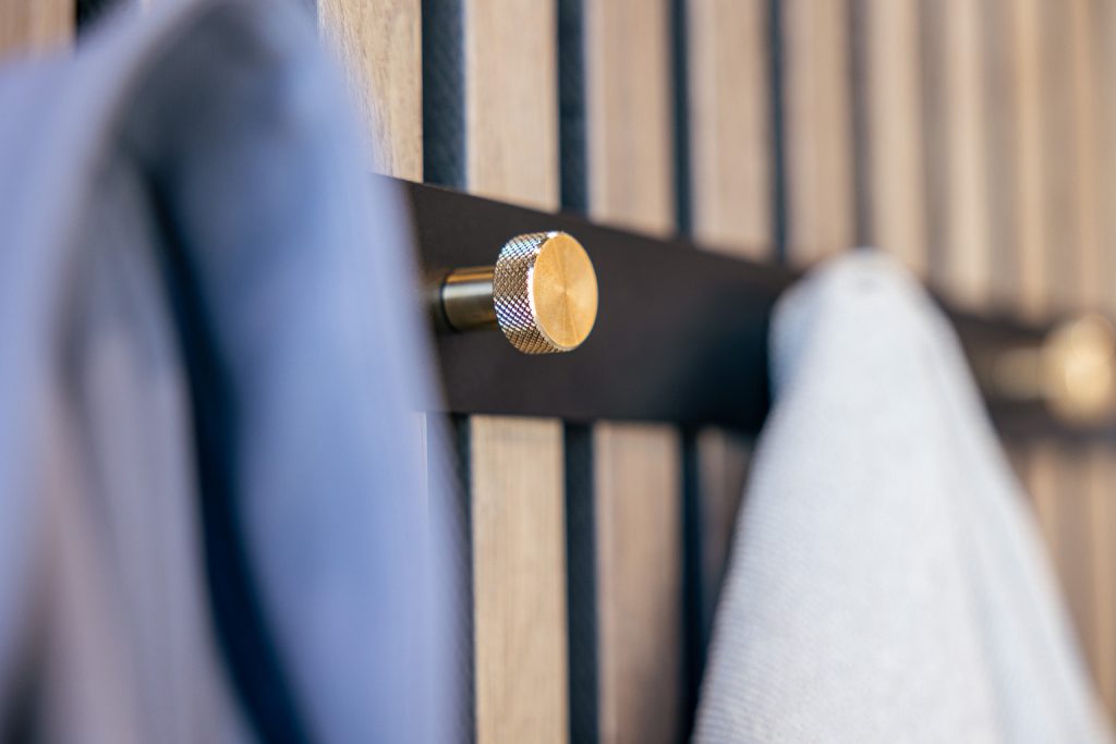 Afbeelding 5 van 7 in Kapstok galerij