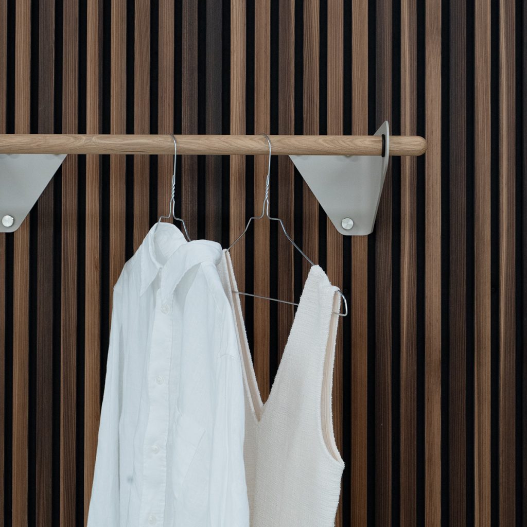 Afbeelding 2 van 7 in Kledingstang galerij